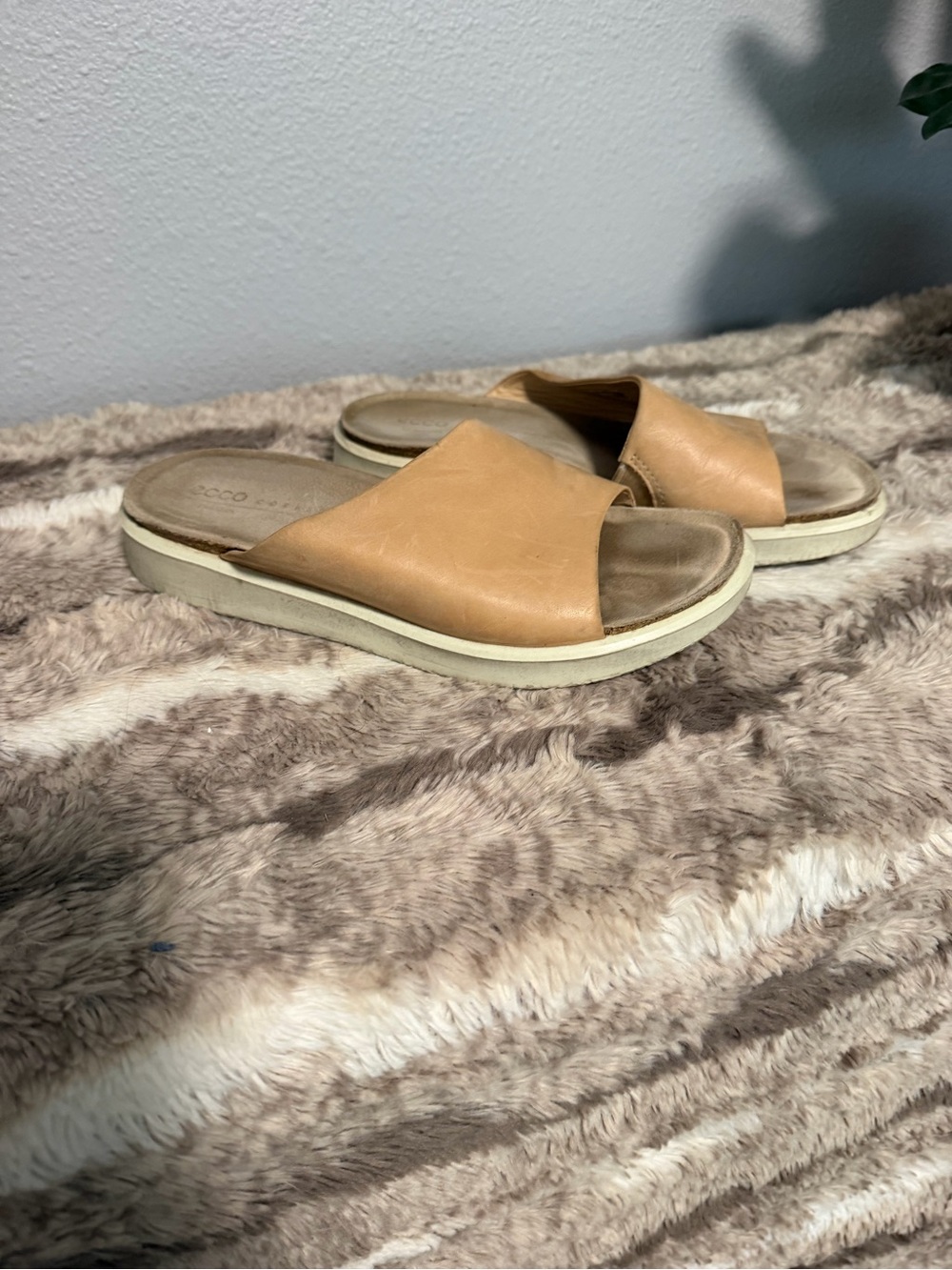 Ecco Women's Slide Sandals in Light Tan Leather